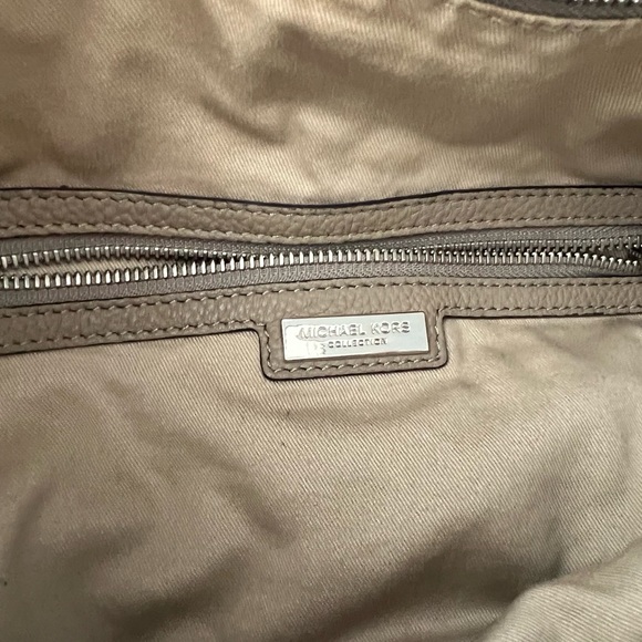 COPY - Michael Kors Skorpios Beige Pebbled Leather shoulder bag with braided st… - Picture 7 of 8